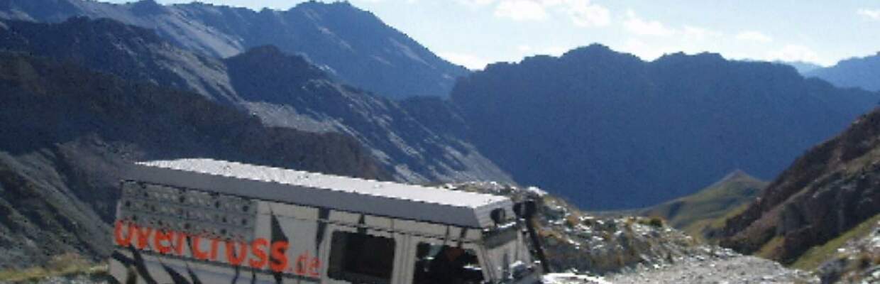 Abenteuerliche Offroad-Reisen in Frankreichs Landschaften